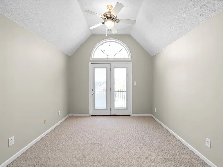 3487 Hickory Glen Dr — Photo 27