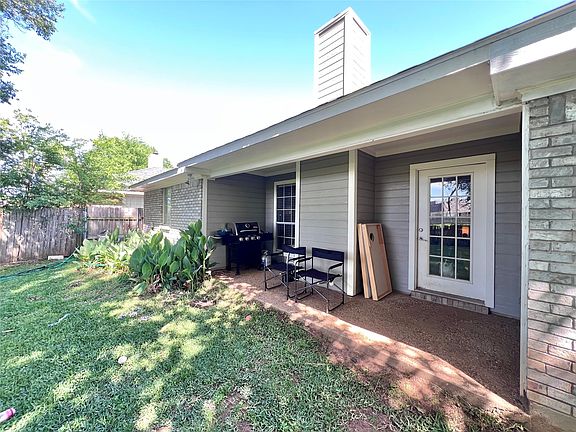 5th image of 311 S Parkridge Dr