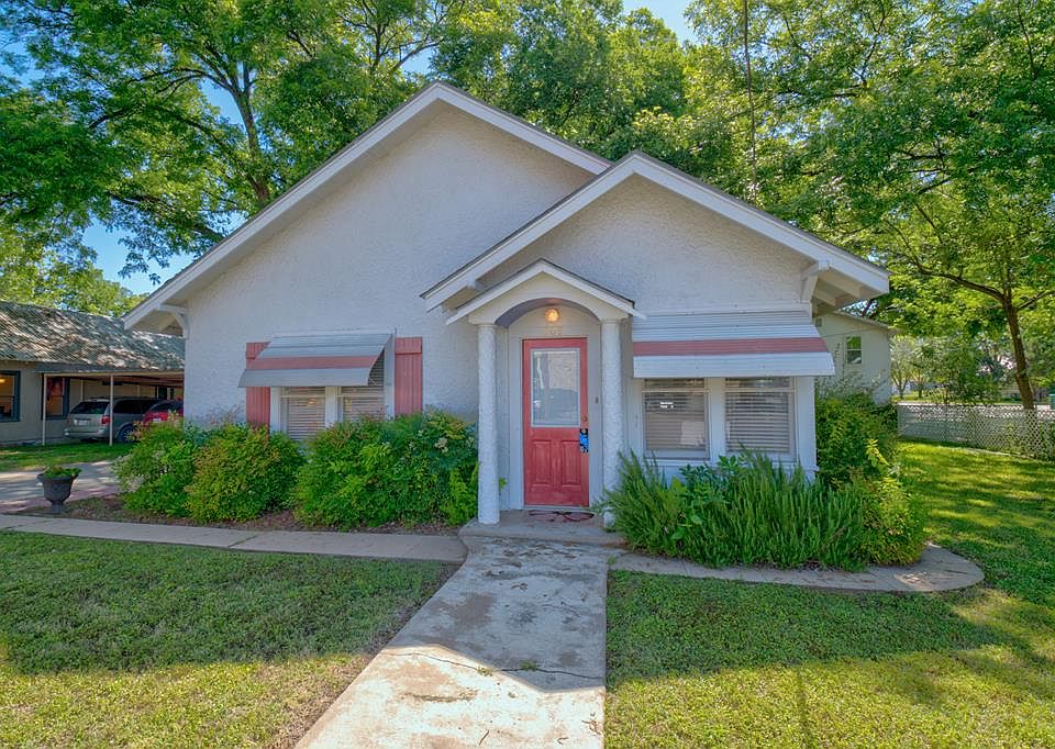 1st image of 808 Oatman St
