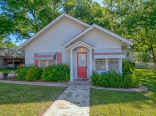 808 Oatman St, Llano, TX 78643