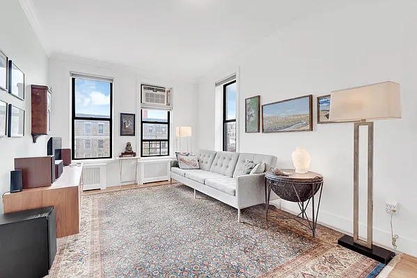 Rented by Douglas Elliman | media 22