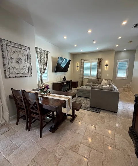 1533 Brighton Ave — Photo 5