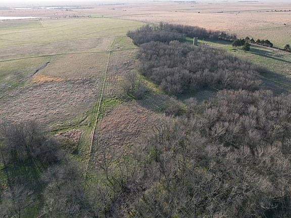 3rd image of 1454 271st Rd