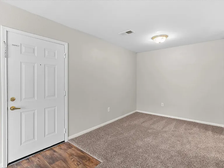 Stonebridge Apartments — Photo 17