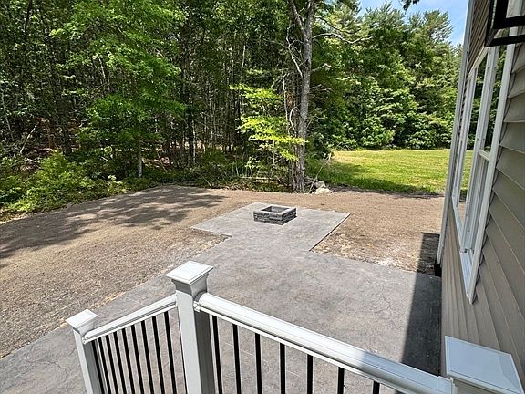 4th image of 43 Panettieri Dr
