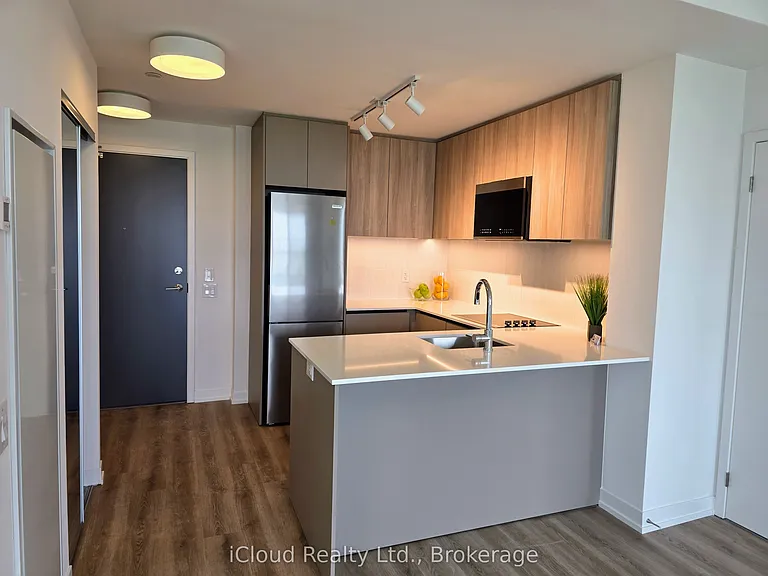 2485 Eglinton Ave W #801 — Photo 5