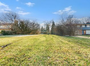 3152 Van Aken Blvd, Cleveland, OH