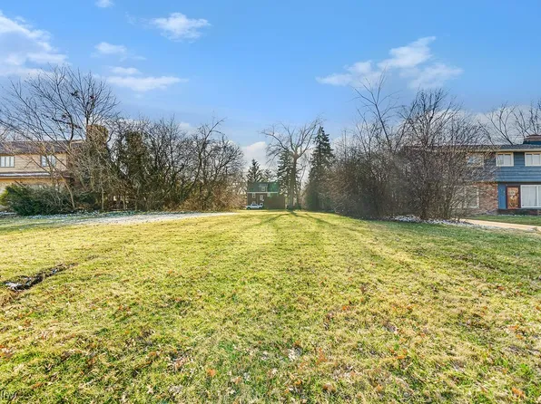 3152 Van Aken Blvd, Cleveland, OH 44120