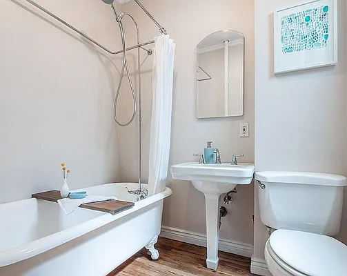 Sold by Real Direct | media 14