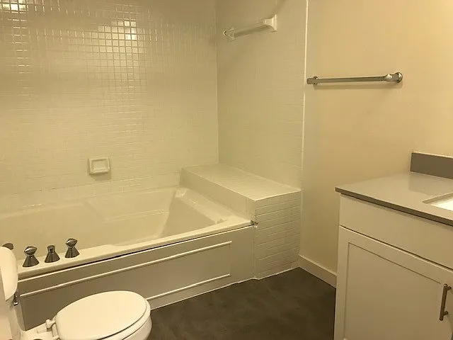 Crafts House — Photo 19
