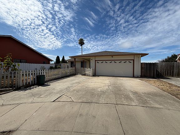 2nd image of 635 Seneca Pl