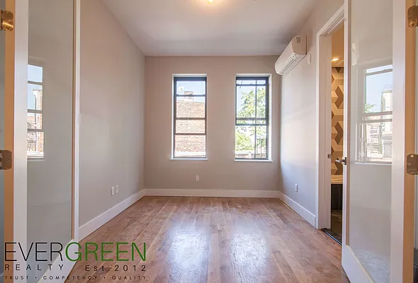 Rented by Evergreen Apartments BK | media 4