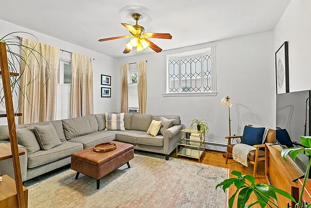 2 bed, 1180 sqft, $3,200 — Photo 3