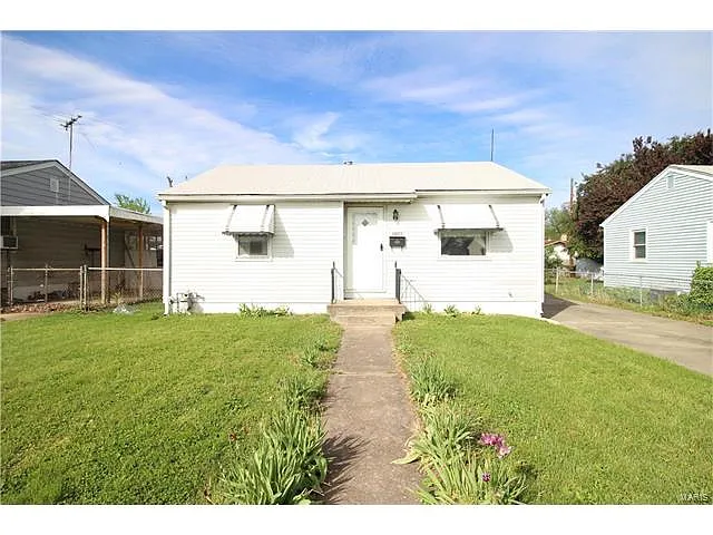 1613 Mitchell Ave photo 1