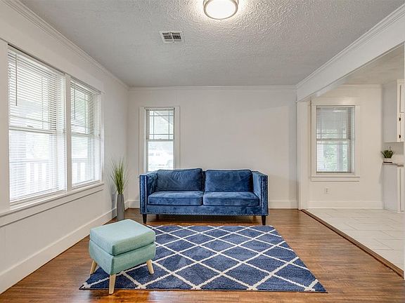 5th image of 516 E Rickenbacker Dr