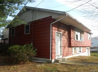 14 Cannon Dr, New Windsor, NY 12553