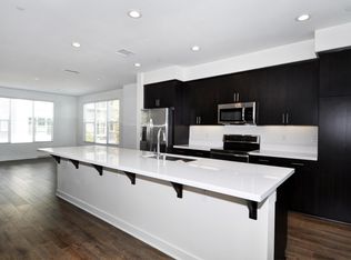 2101 W Place Dr, Costa Mesa, CA 92627