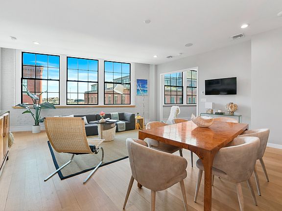 2nd image of 477-481 Harrison Ave #4A