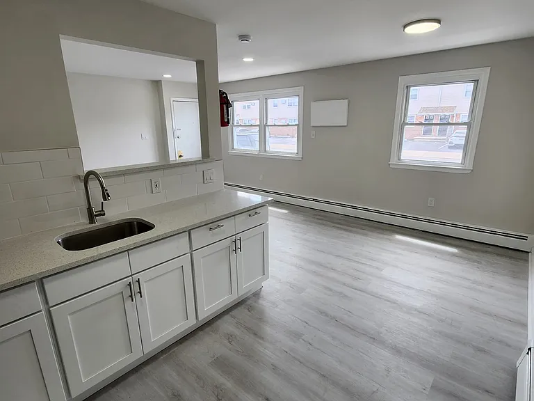 2202D Hamilton Ave #D — Photo 7