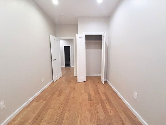 5th image of 1833 Park Pl #1B