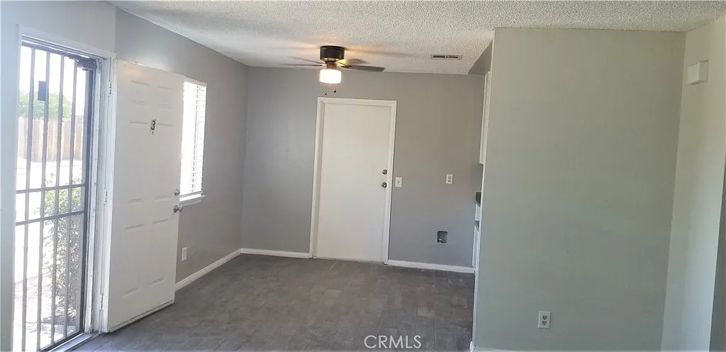3 bed, 4160 sqft, $1,650 — Photo 3