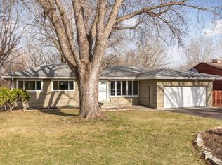 2130 Bradley St N, Maplewood, MN 55117