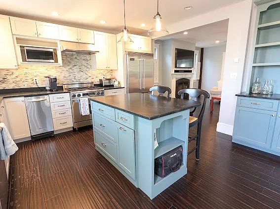 2 bed, 1000 sqft, $5,000 — Photo 3