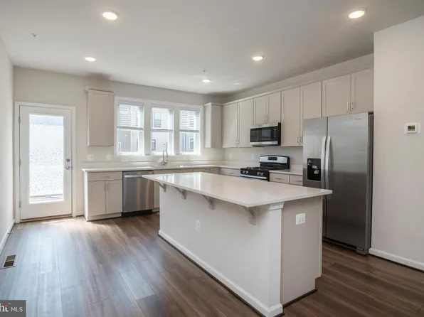3336 Cormorant Dr, Laurel, MD 20724