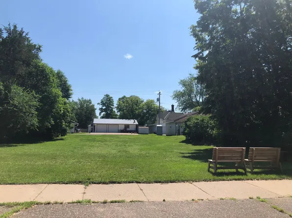 503 1st St SE, Little Falls, MN 56345
