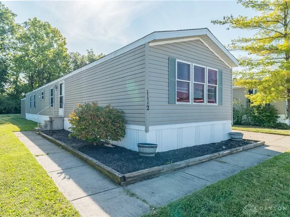 1112 Hazel Nut Ln, Sidney, OH 45365
