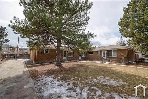 5 bed, $2,500 — Photo 1