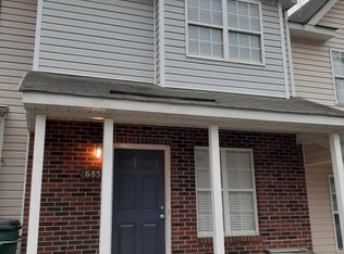 6851 Juniper Tree St, Charlotte, NC 28215