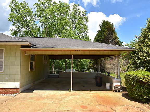 5th image of 1263 Hillabee St