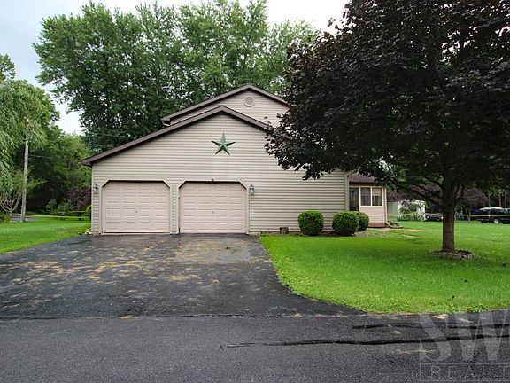 3rd image of 205 Sawmill Dr