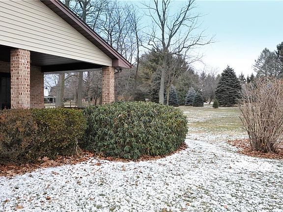 4th image of 5185 Foxcroft Dr