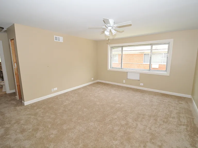 32 N Main St #1S — Photo 3