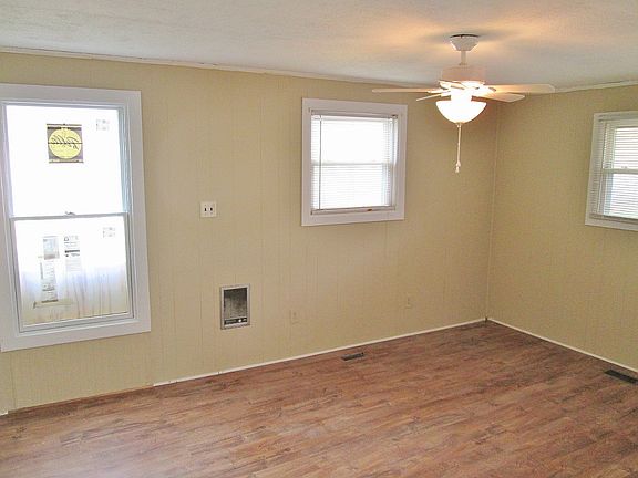 2nd image of 108 York Park St