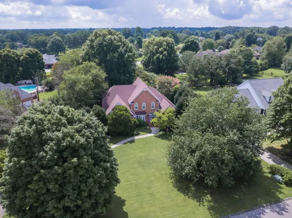 108 Fairways Blvd N, Tullahoma, TN 37388