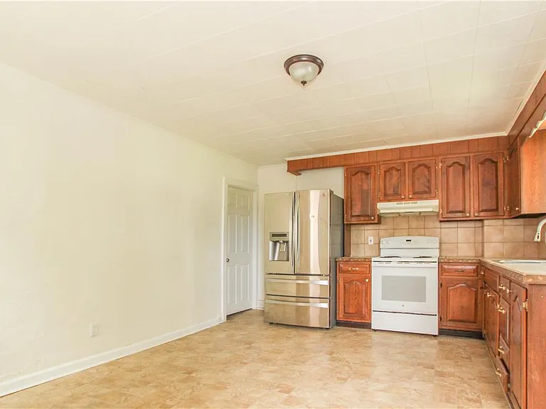 815 Market St — Photo 7