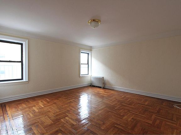 3rd image of 59 Gelston Ave APT 1a