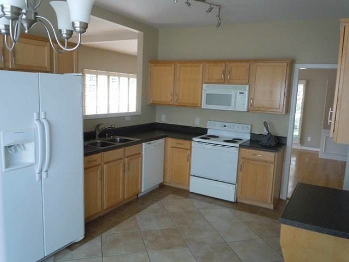 2nd image of 8927 Whistlers Chase Dr
