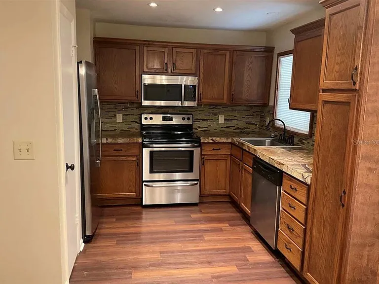 2102 Montana St — Photo 3