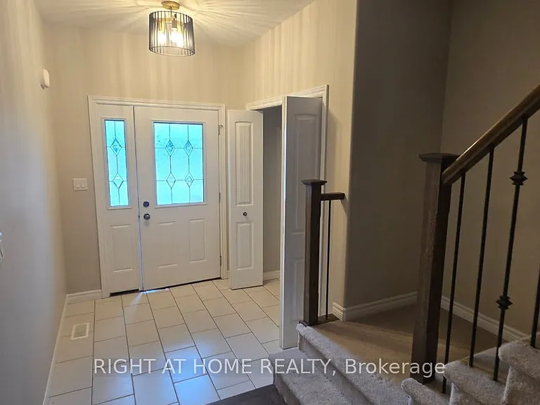921 Blossom St — Photo 2