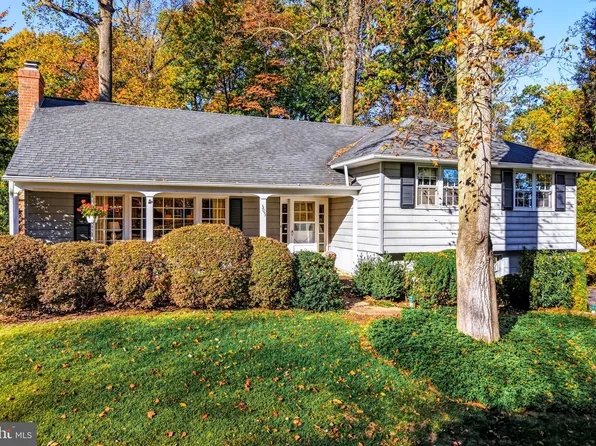 305 Gulph Hills Rd, Wayne, PA 19087