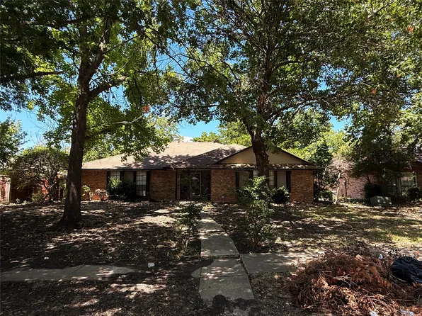 913 Francis St, Lancaster, TX 75146
