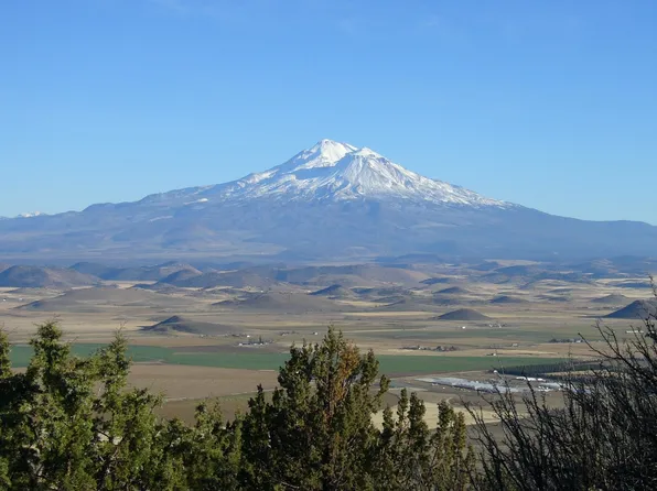 6 Cram Gulch Rd, Yreka, CA 96097