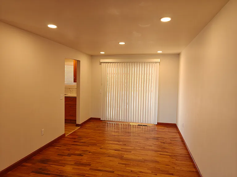 2320 S Eddy St — Photo 14