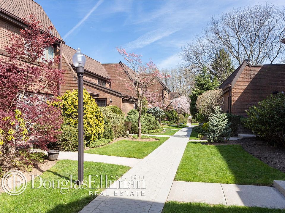 1st image of 11 Frost Pond Dr #51