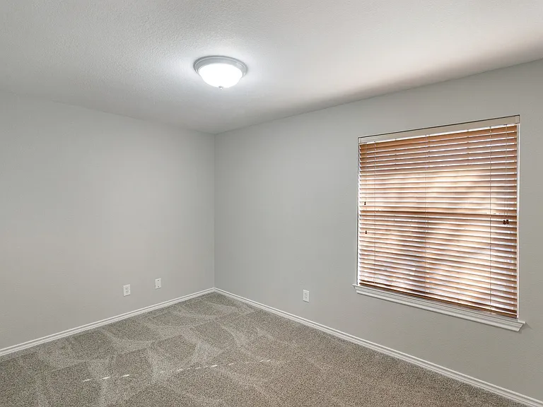 6561 Calmont Ave — Photo 15