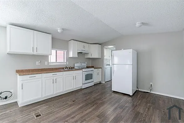 1650 S Arizona Ave #90 — Photo 5